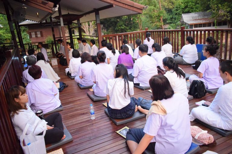 “พบกันเพื่อครู” ปฏิบัติบูชาเพื่อ “ครูของครู”