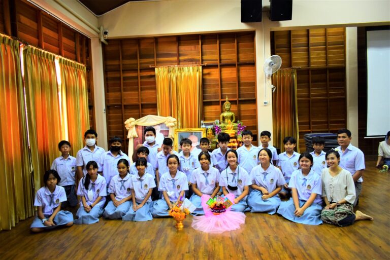 กิจกรรมไหว้ครูระดับชั้นประถม 1-6